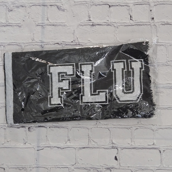 NWT Gabriel Iglesias Neck Scarf 2015 Tour Merch - Picture 4 of 4